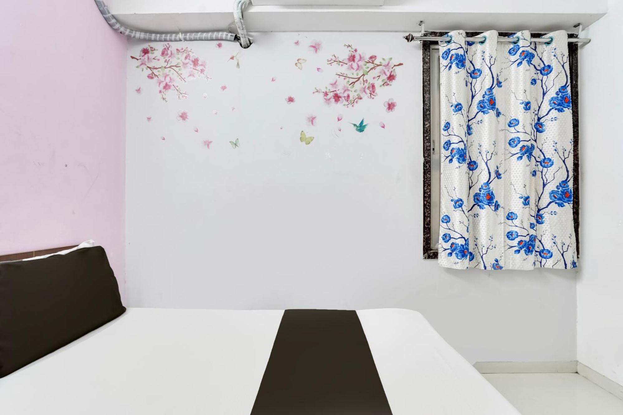 Hotel O Day Night Rooms スーラト エクステリア 写真